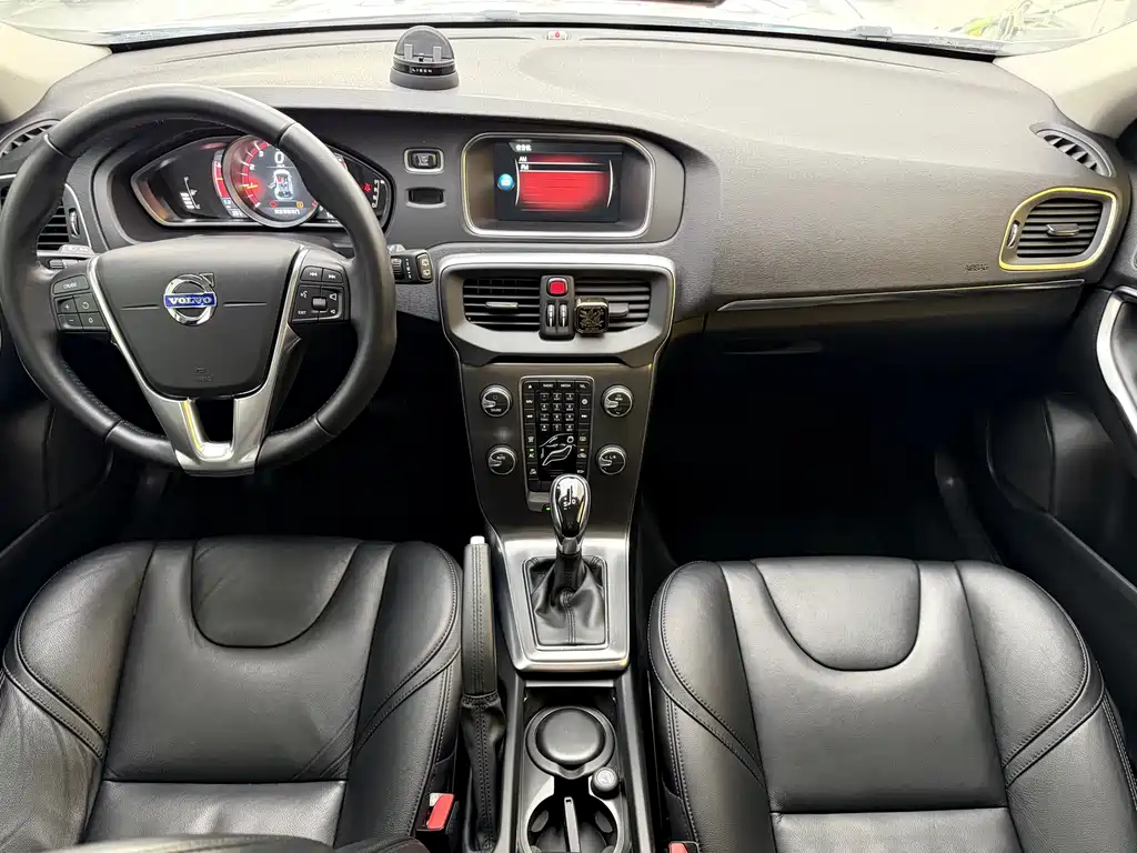 Volvo V40 2016 T3