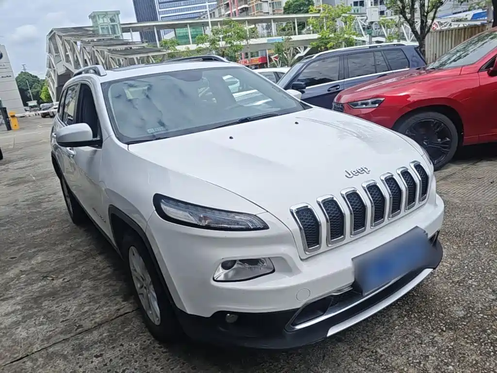 Jeep Cherokee — миниатюра 4