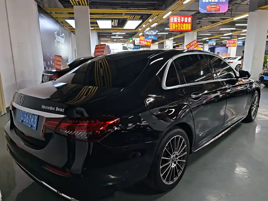Mercedes-Benz E-Class — миниатюра 10
