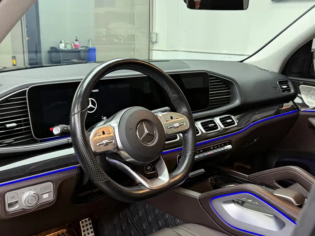Mercedes-Benz GLS — миниатюра 22