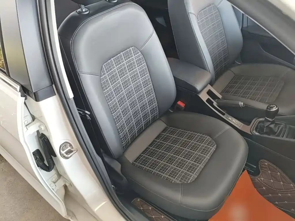 Volkswagen Jetta — миниатюра 25