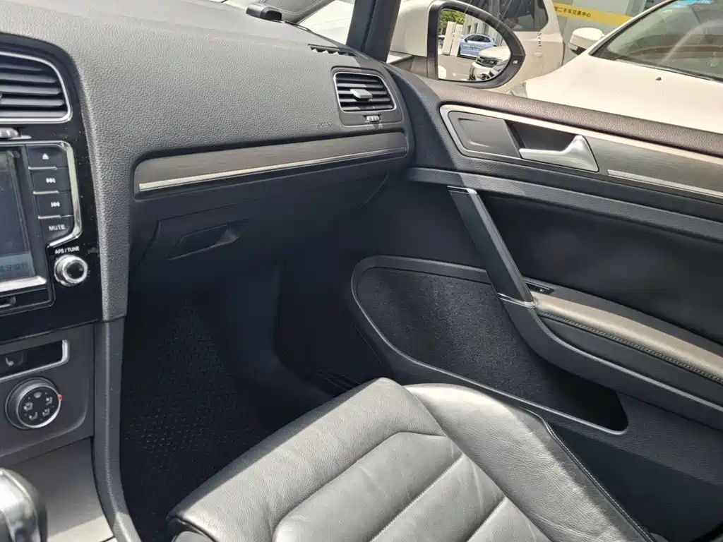Volkswagen Golf — миниатюра 9