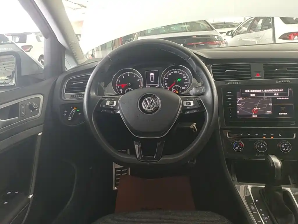 Volkswagen Golf — миниатюра 11