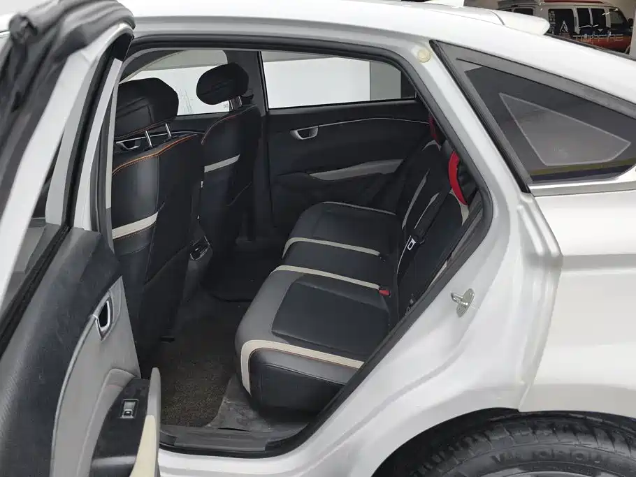 Baojun RC-6 — миниатюра 11