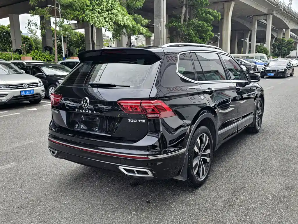 Volkswagen Tiguan L — миниатюра 17