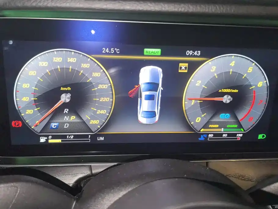 Mercedes-Benz E-Class — миниатюра 14