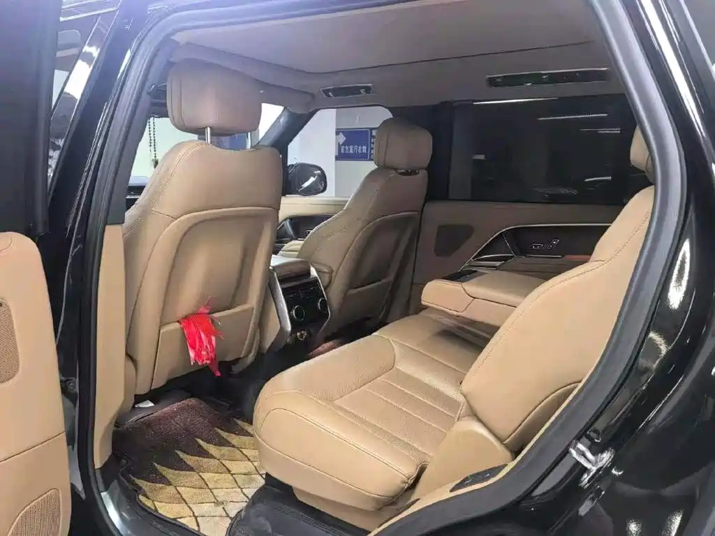 Land Rover Range Rover — миниатюра 3