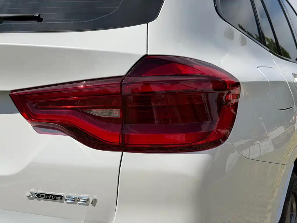 BMW X3 — миниатюра 24