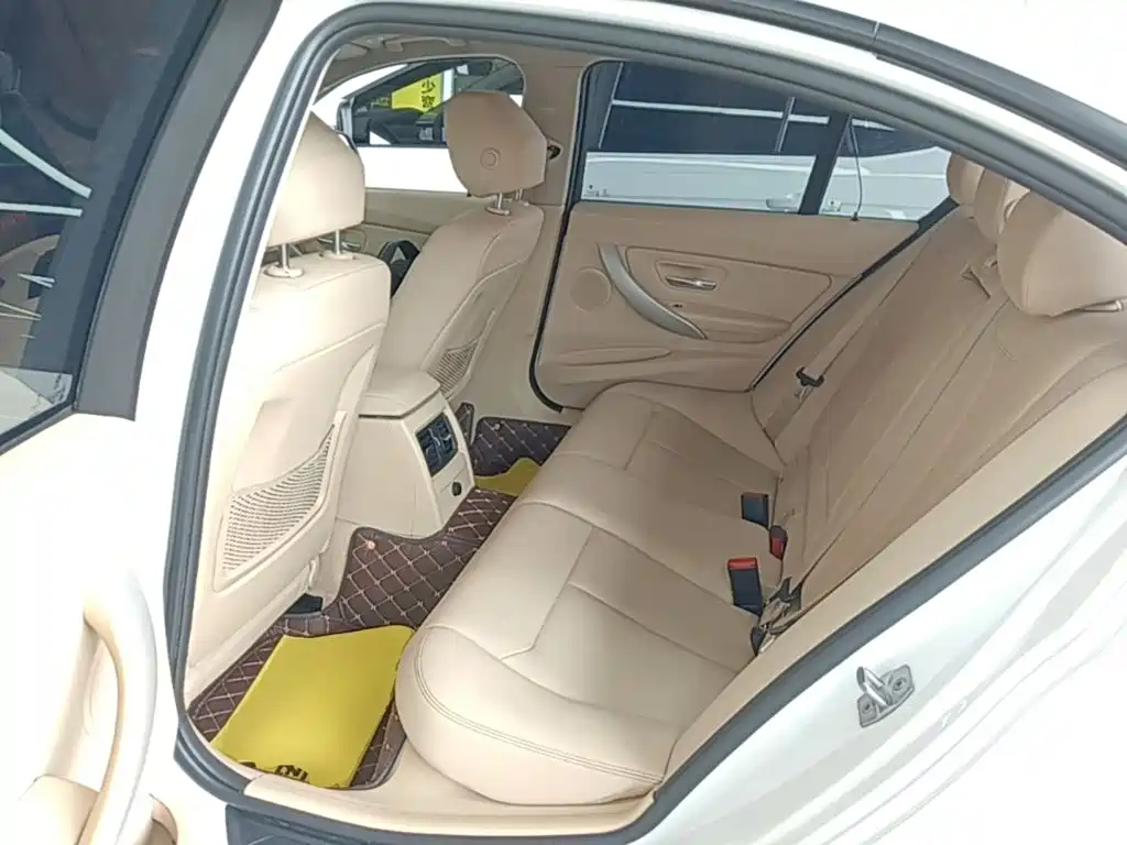BMW 3 Series — миниатюра 17