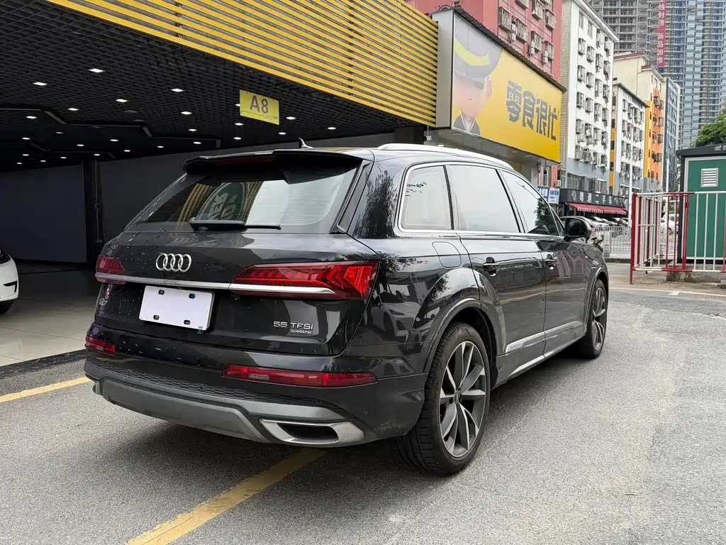 Audi Q7 — миниатюра 15