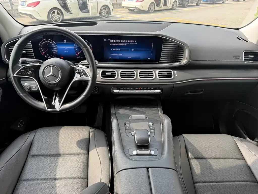 Mercedes-Benz GLE (Import) — миниатюра 12
