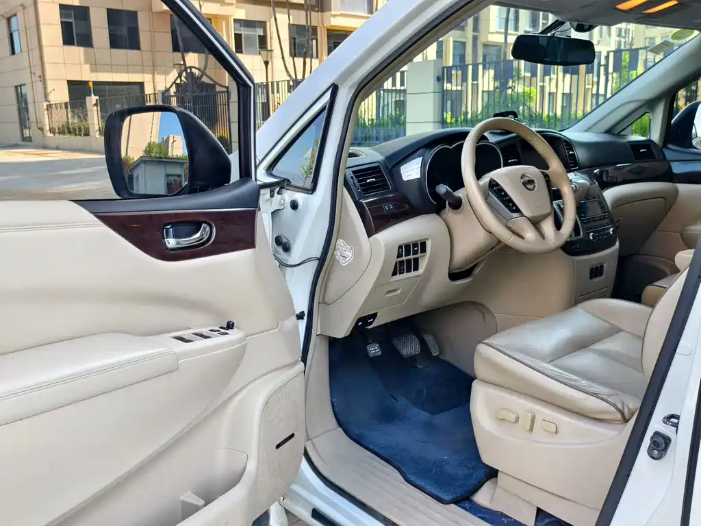 Nissan Quest — миниатюра 4