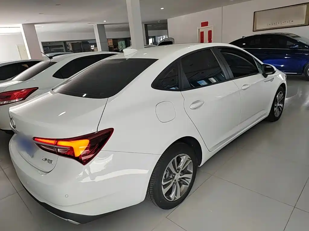 Buick Verano — миниатюра 7