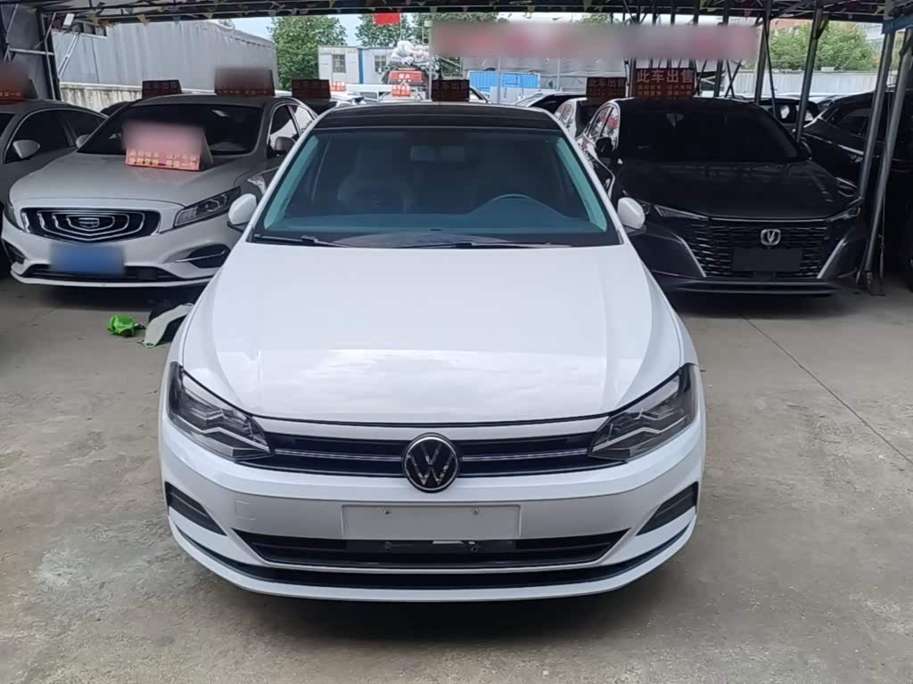 Volkswagen Polo 1.5 л 2023 г. Белый, пробег 30800 км
