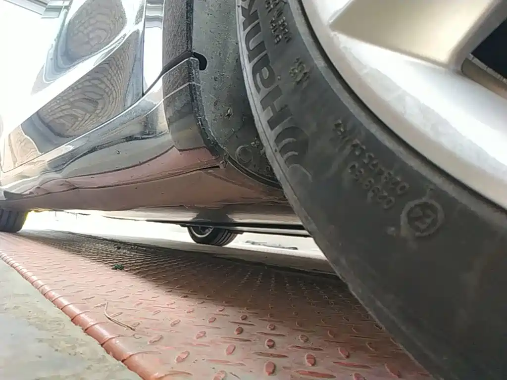 Tesla Model 3 — миниатюра 21