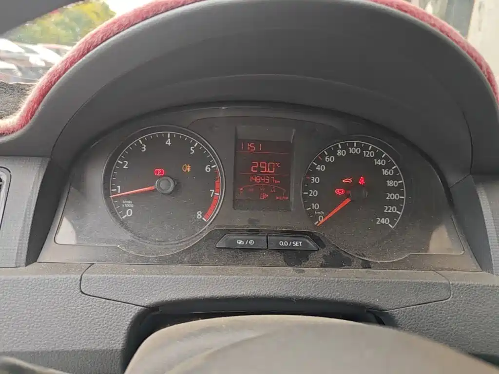 Volkswagen Santana — миниатюра 8