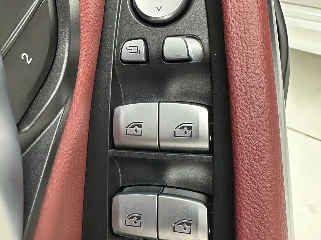 BMW 3 Series — миниатюра 10