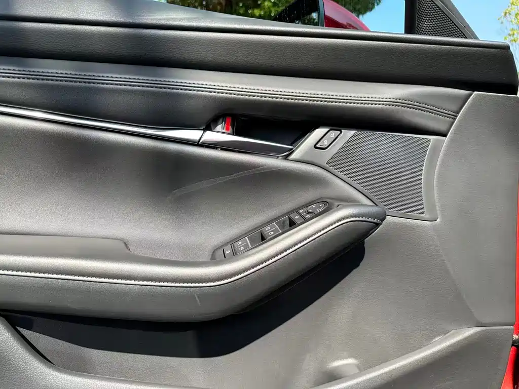 Mazda 3 Axela — миниатюра 27