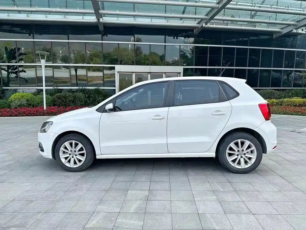 Volkswagen Polo — миниатюра 7