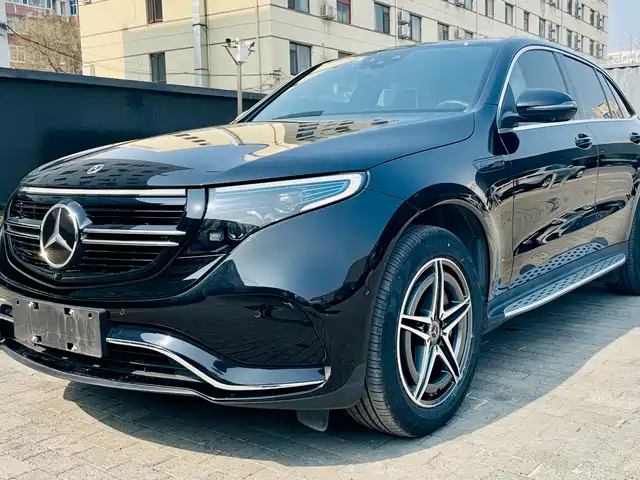 MERCEDES-BENZ EQC 2021