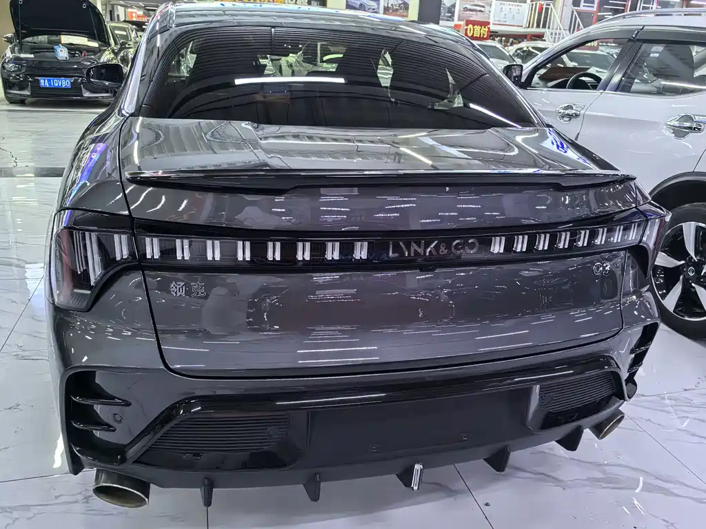 Lynk & Co 03 — миниатюра 5