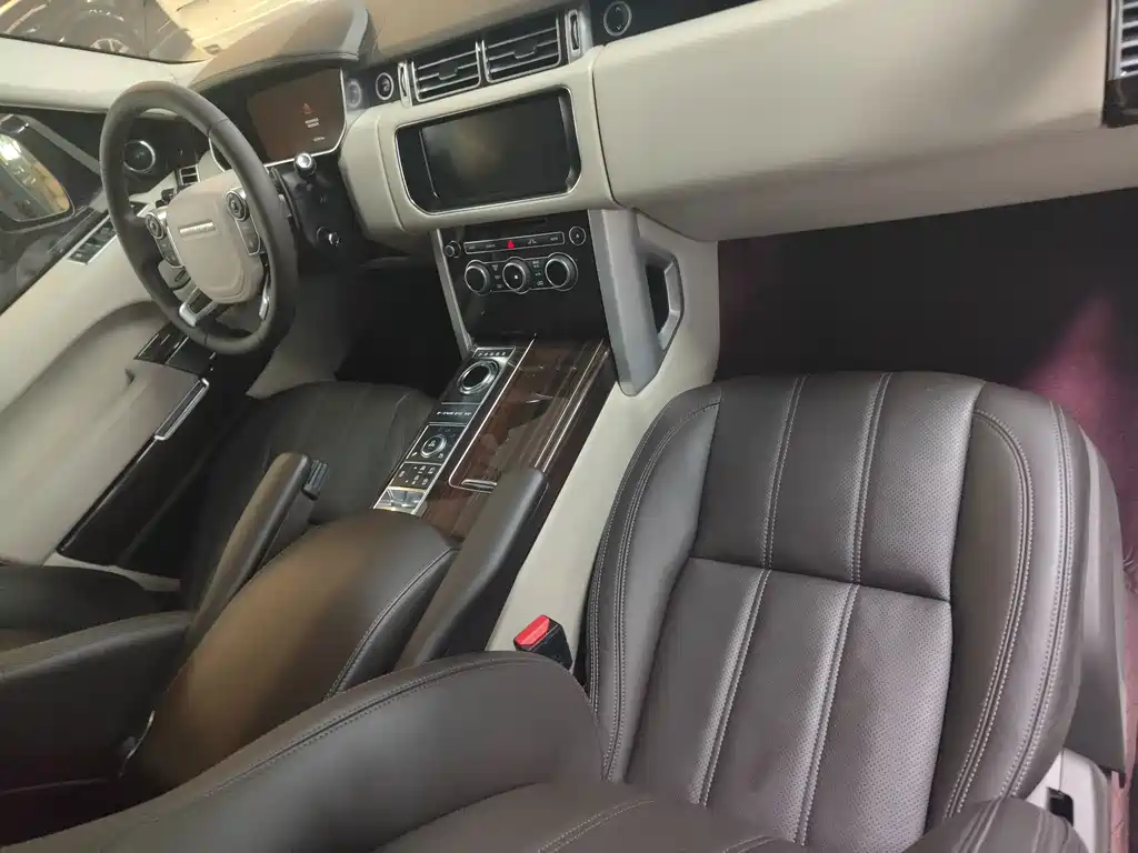 Land Rover Range Rover — миниатюра 7