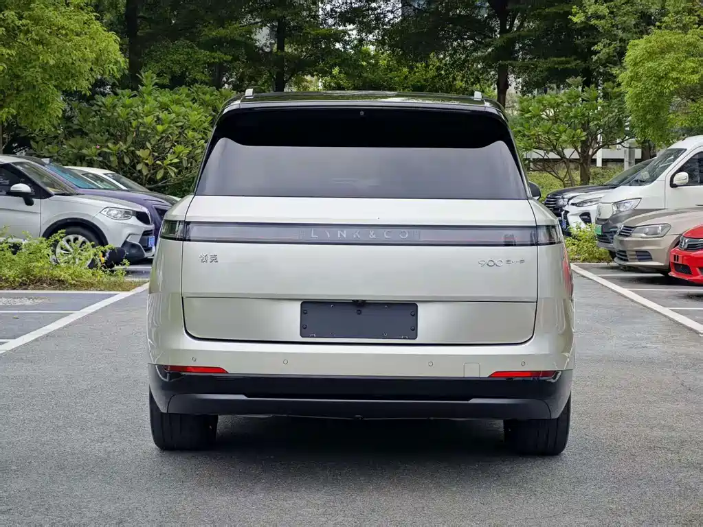 Lynk & Co 900 — миниатюра 25