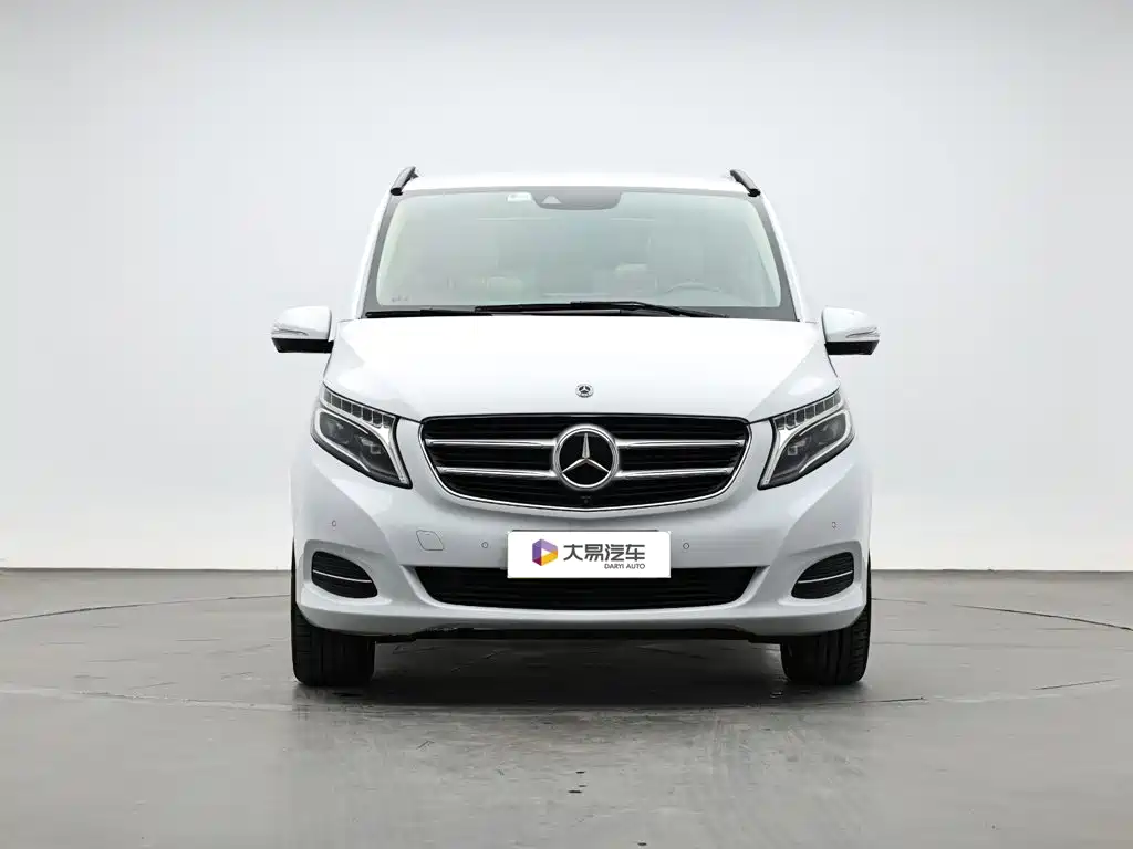 Mercedes-Benz V-Class — миниатюра 2