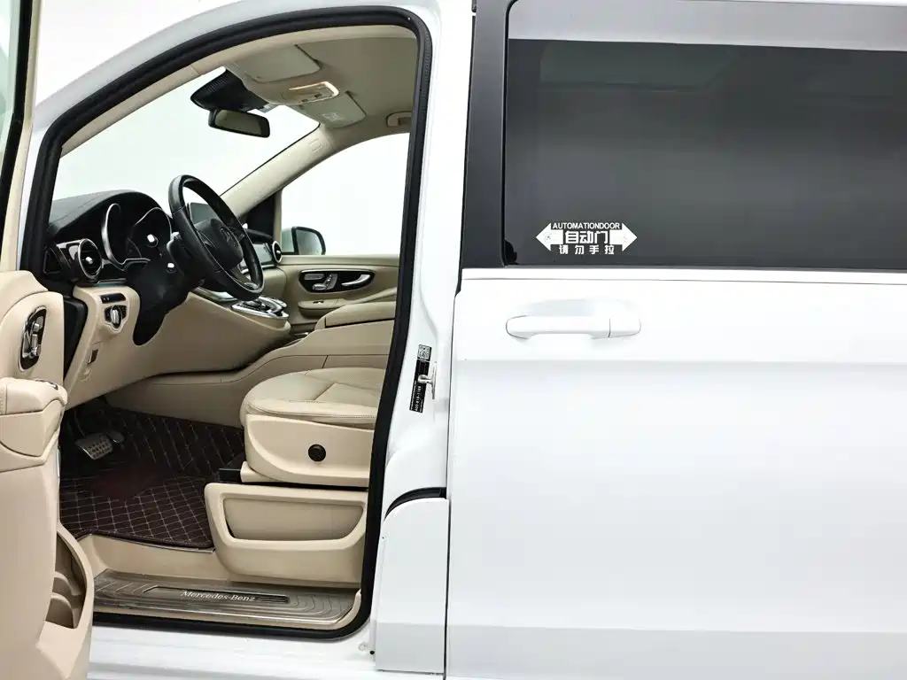Mercedes-Benz V-Class — миниатюра 10