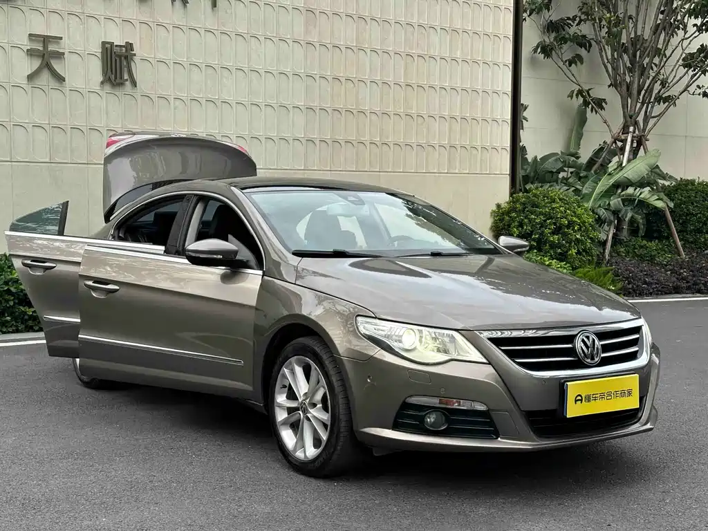 Volkswagen FAW - Passat CC CC 2011 2.0TSI
