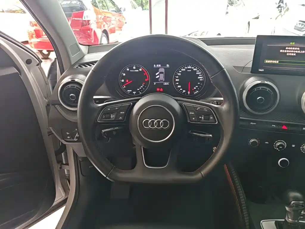 Audi Q2L — миниатюра 11