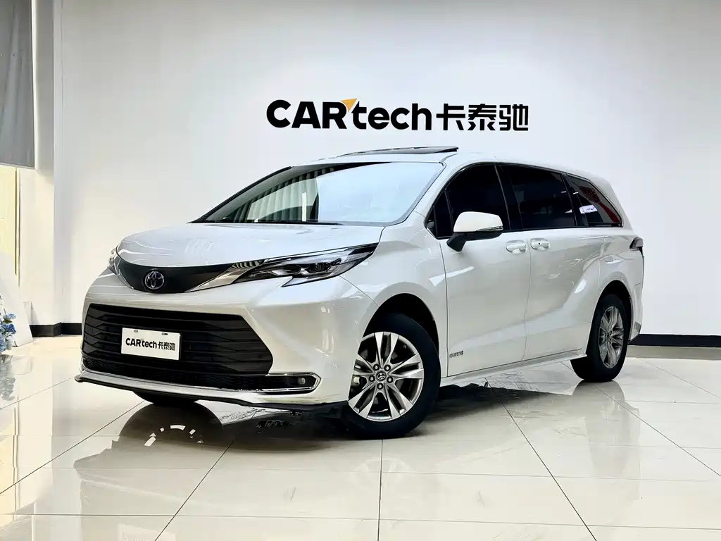 Toyota Sienna - фото 3