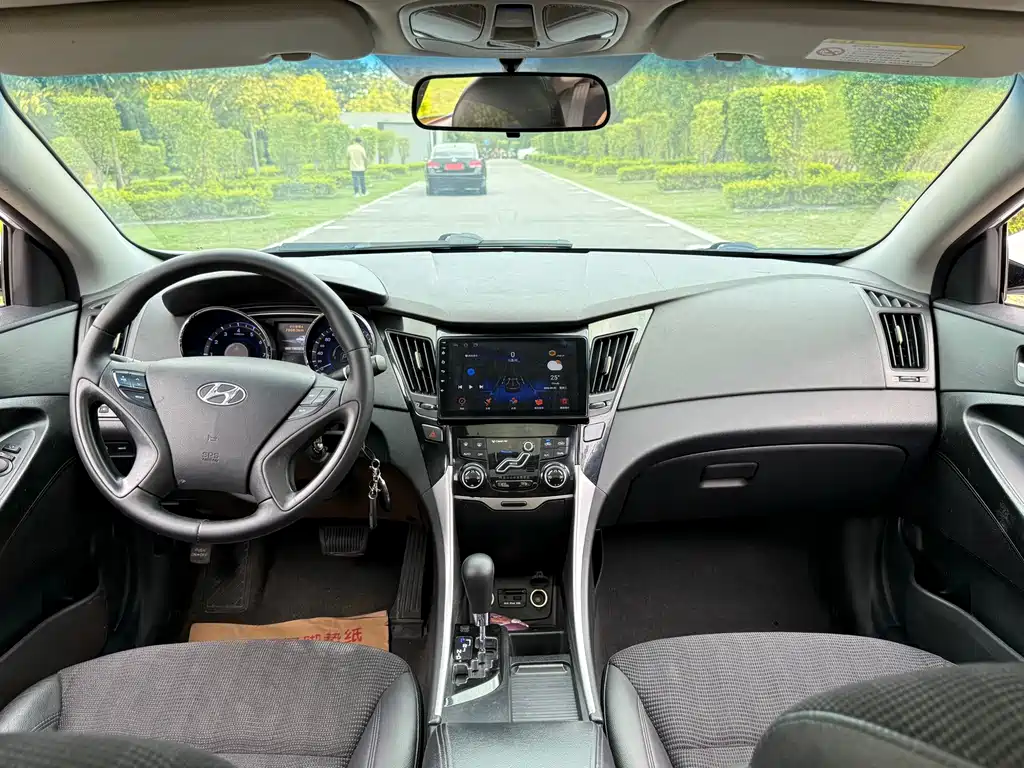 Hyundai Sonata — миниатюра 7