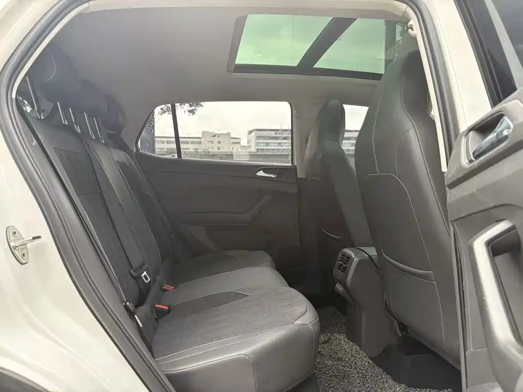 Volkswagen T-Cross — миниатюра 12