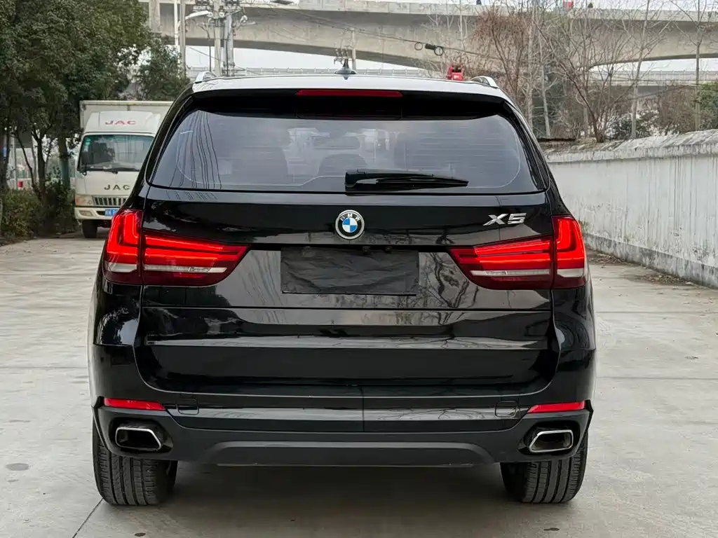 BMW X5 (Import) — миниатюра 6