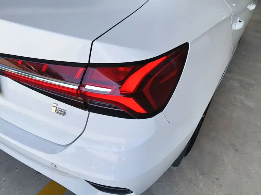 Roewe i5 — миниатюра 8