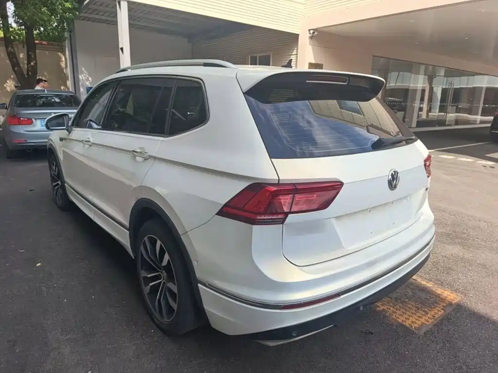 Volkswagen Tiguan L — миниатюра 5
