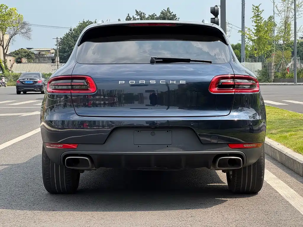 Porsche Macan — миниатюра 14