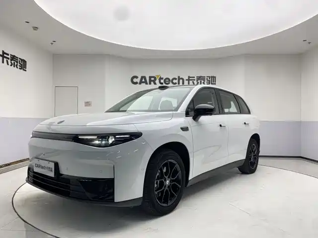 Leapmotor C10