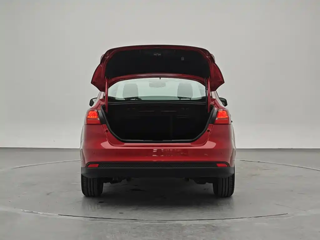 Ford Focus — миниатюра 9