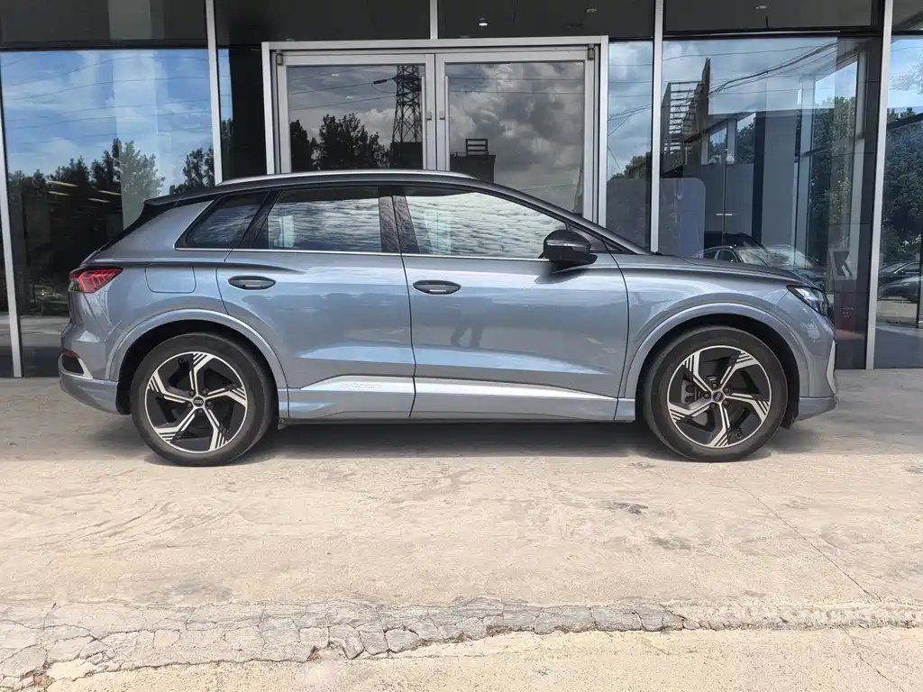 Audi Q4 e-tron — миниатюра 3