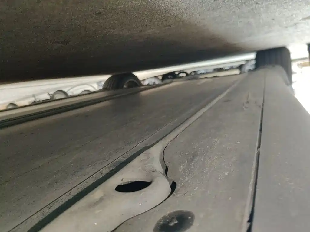 Tesla Model Y — миниатюра 17