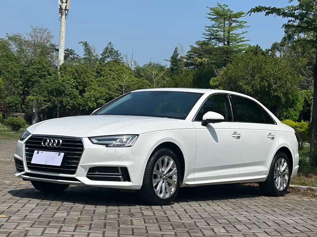 Audi A4L 2020
