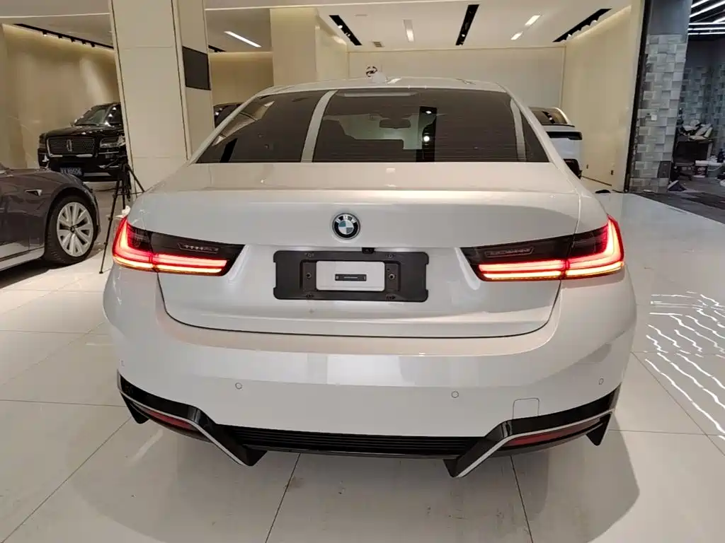 BMW i3 — миниатюра 6