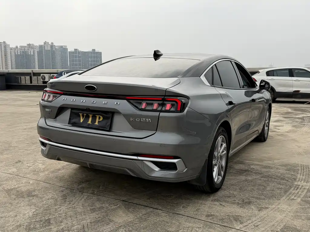Ford Mondeo — миниатюра 14