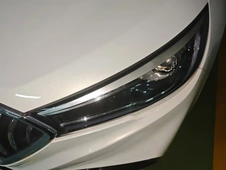 Hongqi Hongqi H5 — миниатюра 5