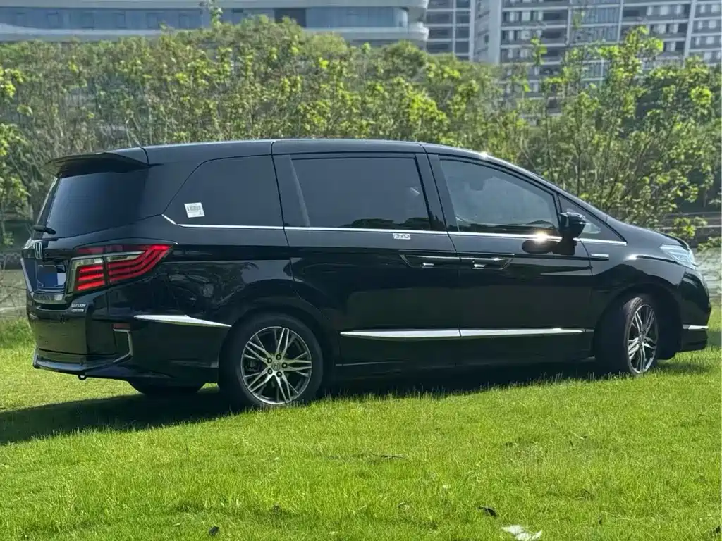 Honda Elysion — миниатюра 7