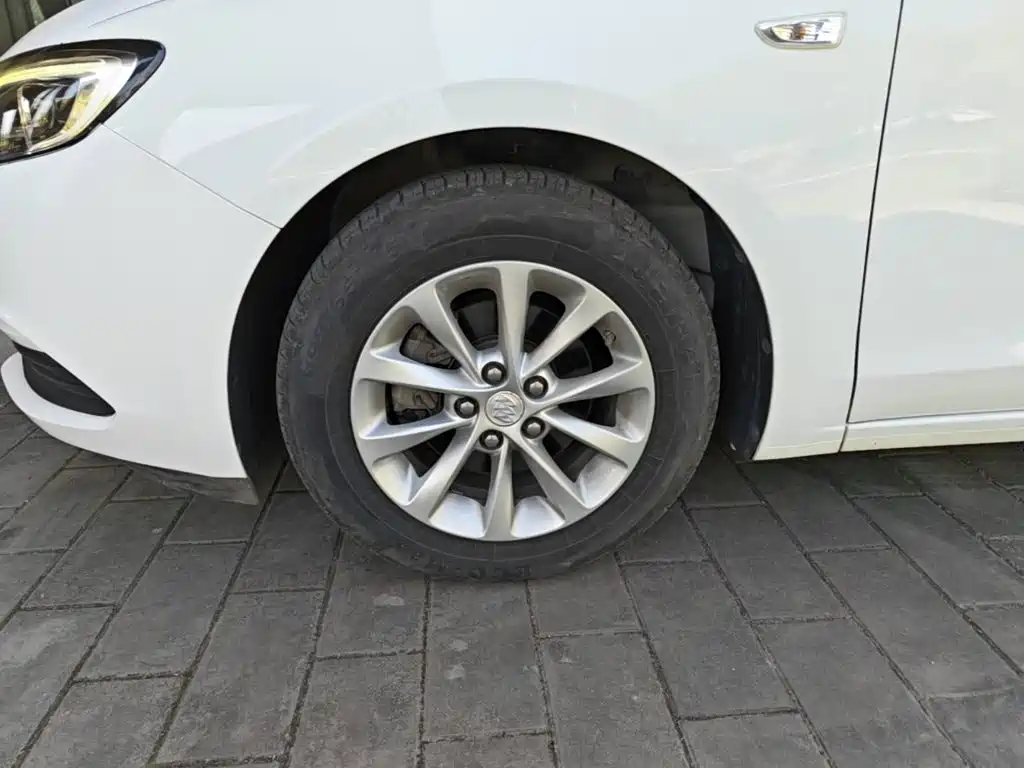 Buick Excelle — миниатюра 23
