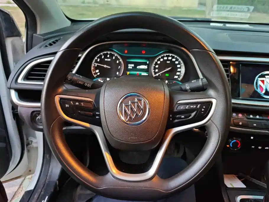 Buick Excelle — миниатюра 15