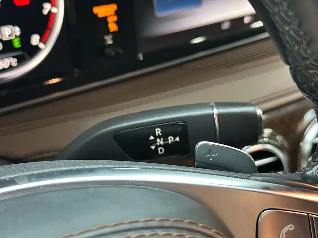 Mercedes-Benz S-Class — миниатюра 12